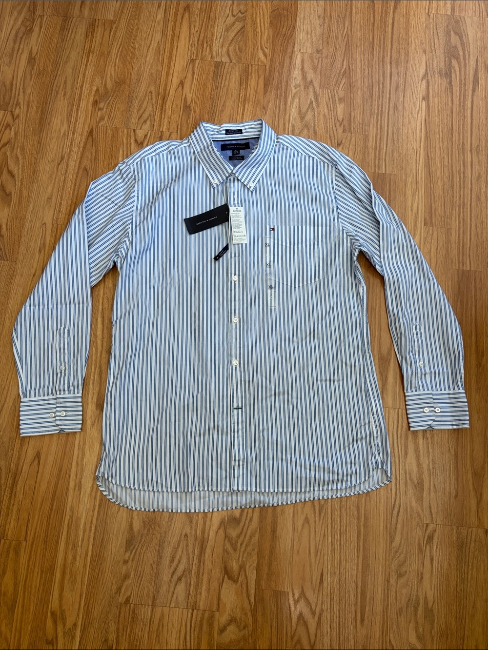 Tommy Hilfiger Dress Shirt Striped Button-Up Shirt Size XL X-large NWT